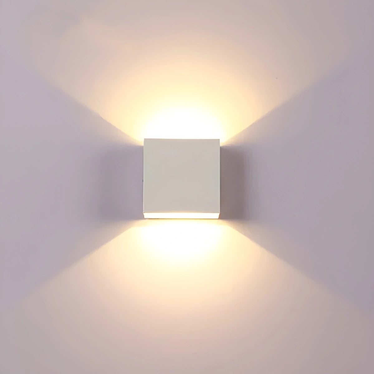Lámpara de pared LED ajustable